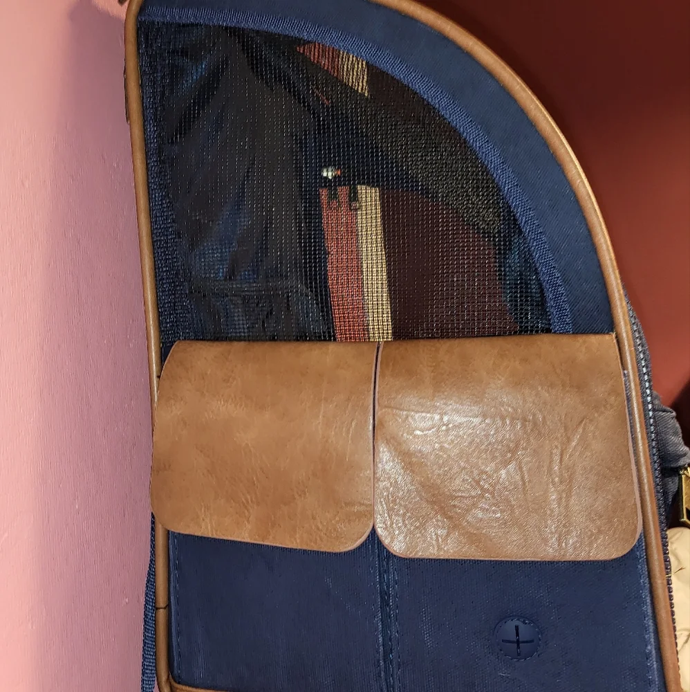 Cat/ dog carrier